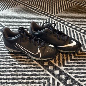 Nike Kids Black Softball Cleats